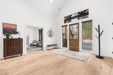 Tiny photo for 56282 Elk Run Drive #404, Bend, OR 97707 (MLS # 220215122)