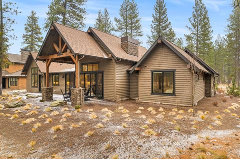 Tiny photo for 56282 Elk Run Drive #404, Bend, OR 97707 (MLS # 220215122)