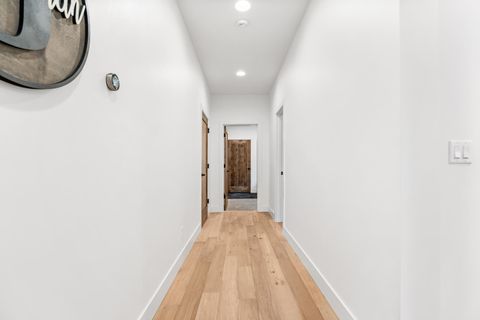 Tiny photo for 56282 Elk Run Drive #404, Bend, OR 97707 (MLS # 220215122)