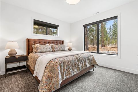 Tiny photo for 56282 Elk Run Drive #404, Bend, OR 97707 (MLS # 220215122)