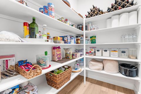 Tiny photo for 56282 Elk Run Drive #404, Bend, OR 97707 (MLS # 220215122)