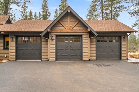 Tiny photo for 56282 Elk Run Drive #404, Bend, OR 97707 (MLS # 220215122)