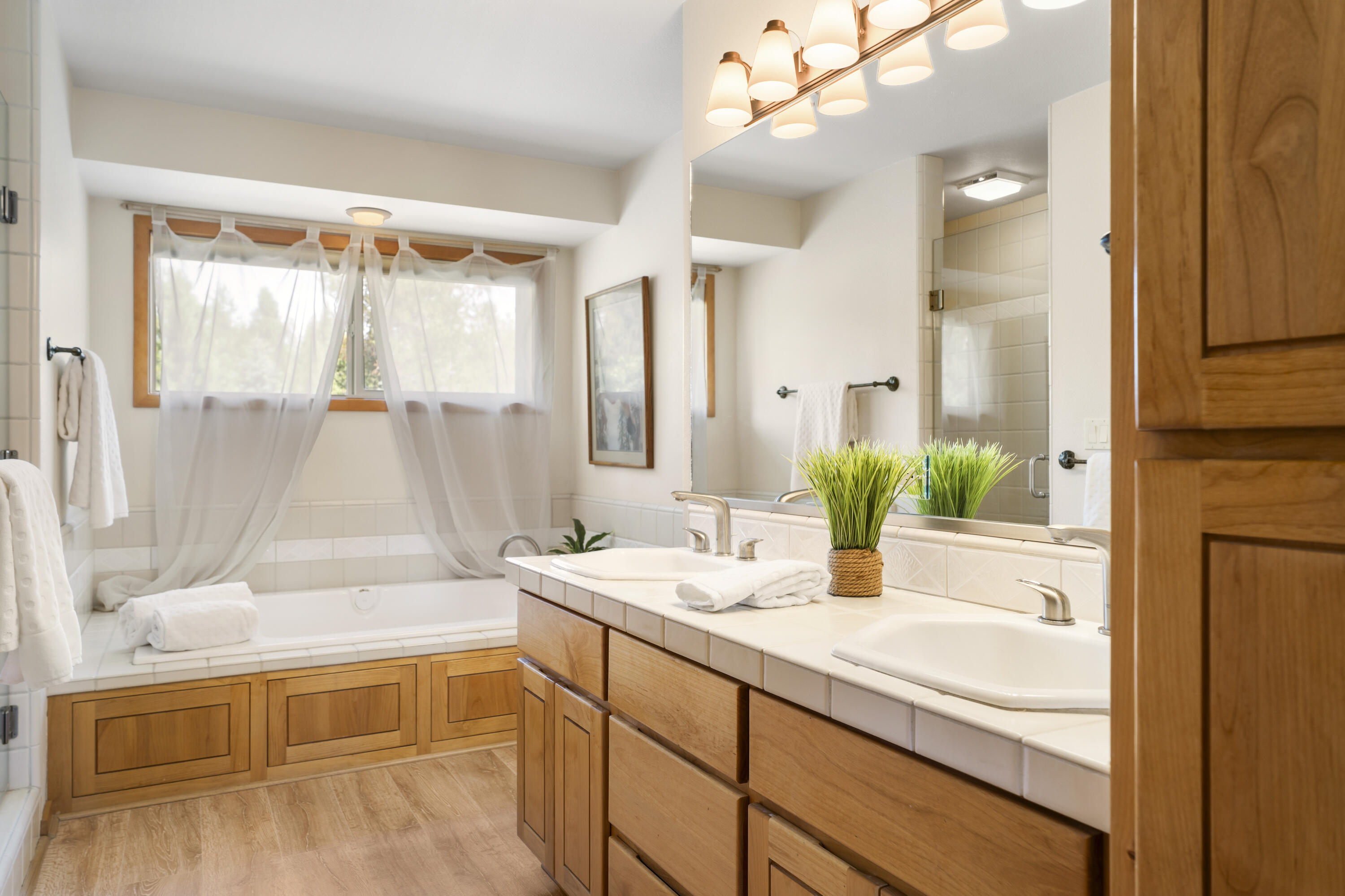 Fairway Point Villag - Residential