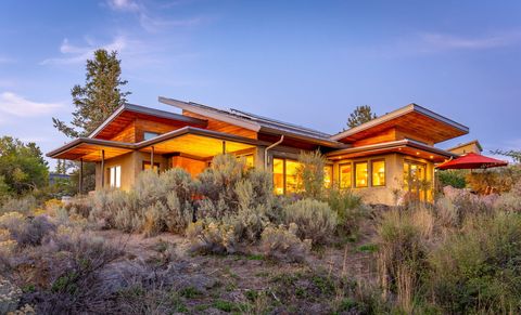 22 NW Shasta Place Bend OR 97703