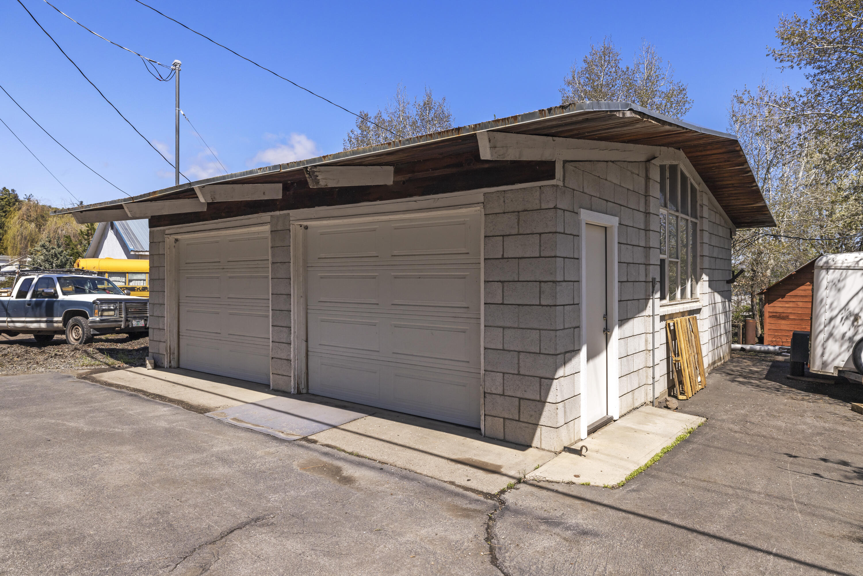 Lake Shore Gardens - Residential