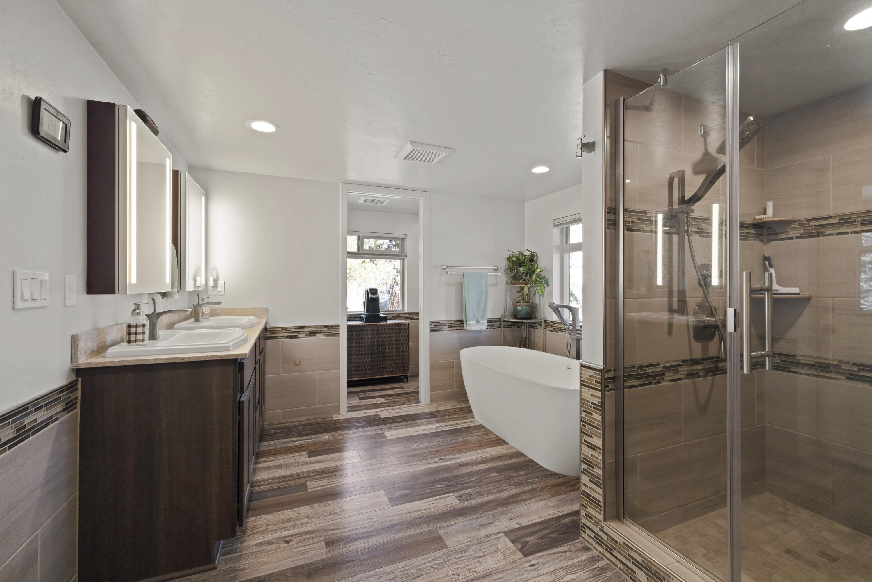 Lake Shore Gardens - Residential