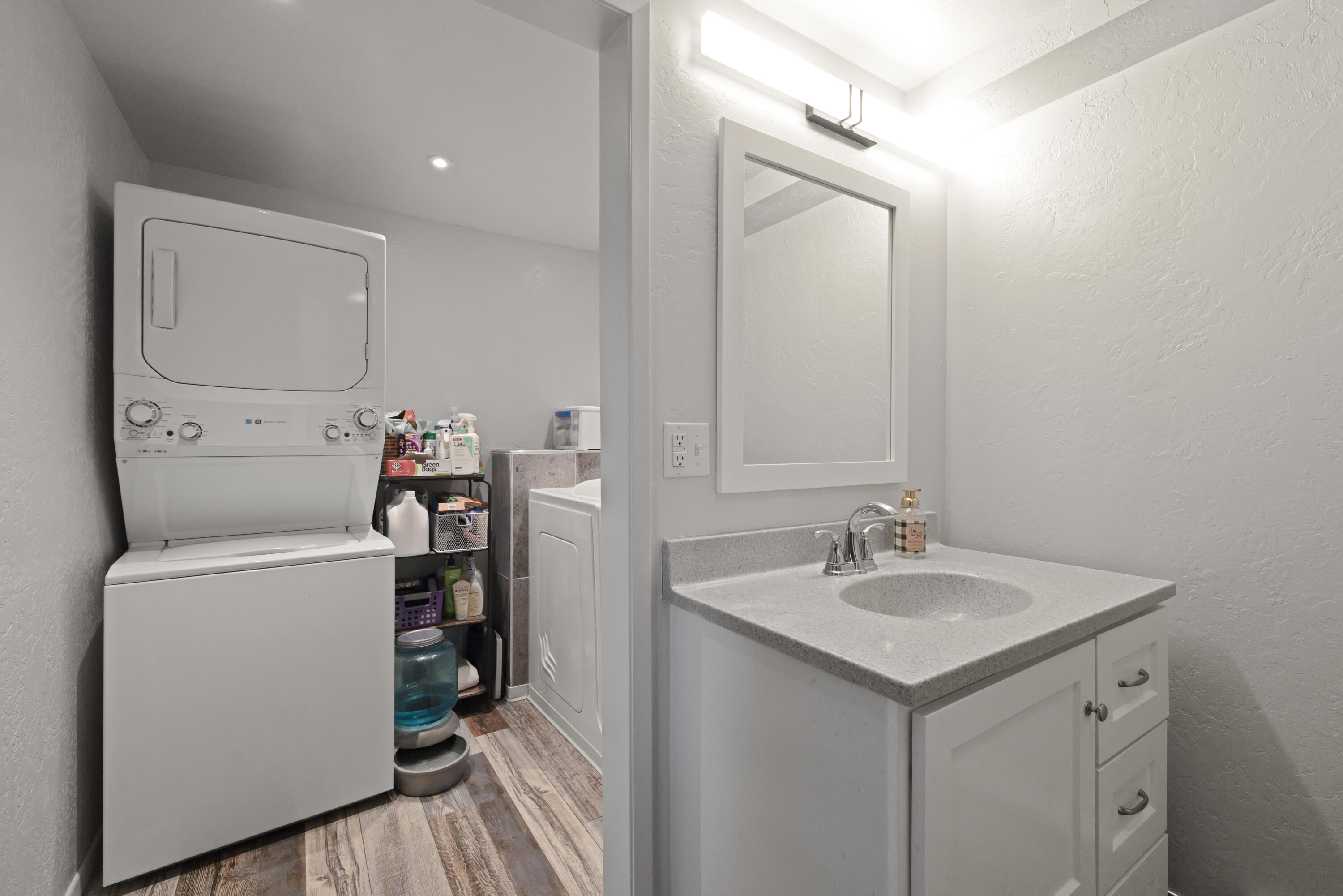 Lake Shore Gardens - Residential