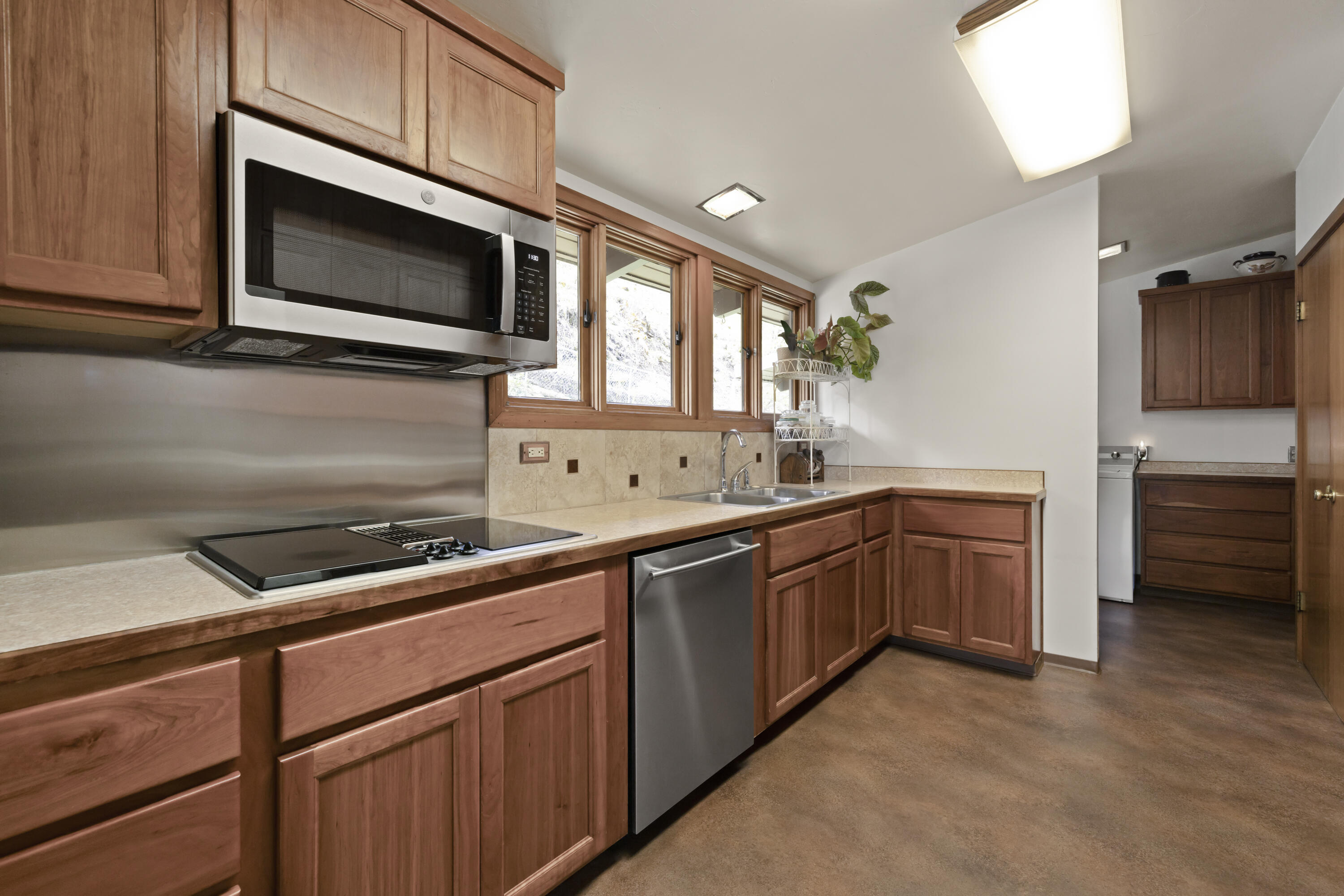 Lake Shore Gardens - Residential