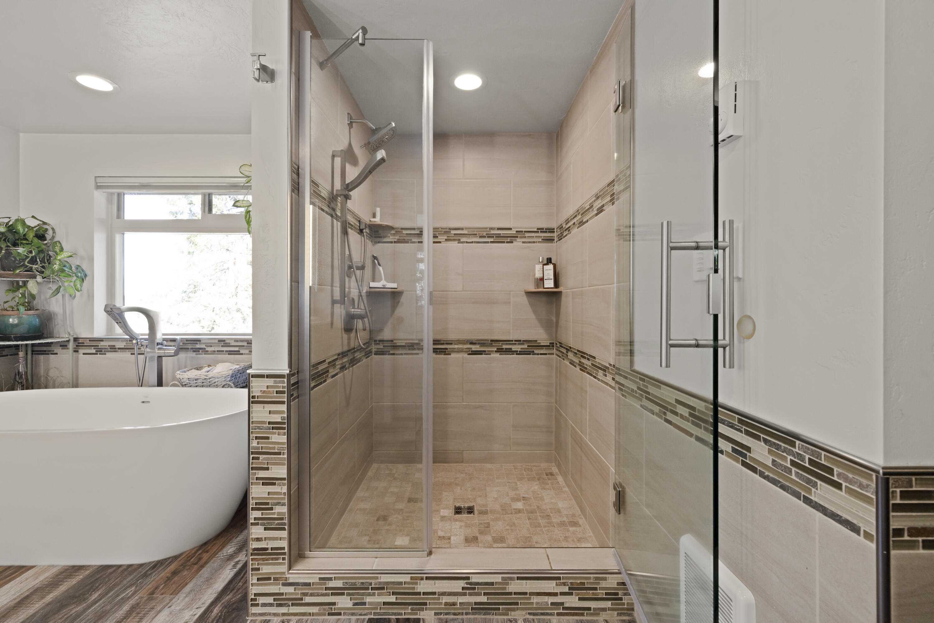 Lake Shore Gardens - Residential