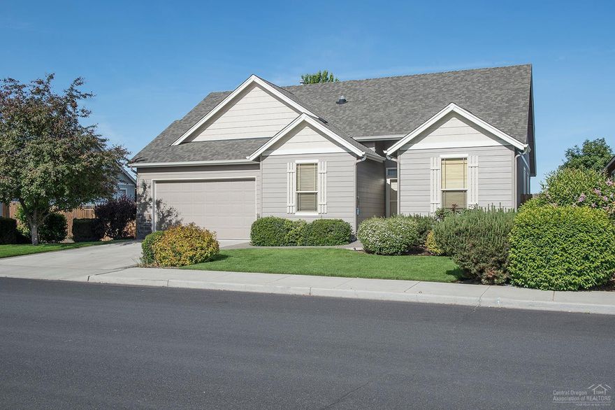 Beautiful high quality, custom built home in NW Redmond! 3 bed, 2 bath 1554 SF w/mountain views and privacy in the fully landscaped backyard. Vaulted ceilings with dramatic windows and alder trim package! This home has fresh exterior paint, hardwood floors redone, custom window coverings, breakfast bar and dining area, gas fireplace with slate surround is a lovely focal point. Master bedroom has vaulted ceilings and offers a large bath with double vanity and walk in closet. Don't delay this home is a beauty, and won't last!