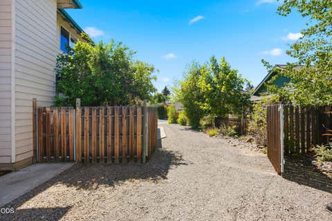 Tiny photo for 2034 NE Bluebird Court NE, Bend, OR 97701 (MLS # 220224773)