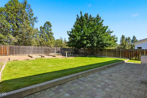 Tiny photo for 2034 NE Bluebird Court NE, Bend, OR 97701 (MLS # 220224773)