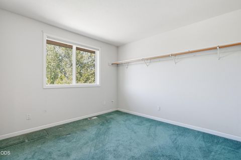 Tiny photo for 2034 NE Bluebird Court NE, Bend, OR 97701 (MLS # 220224773)