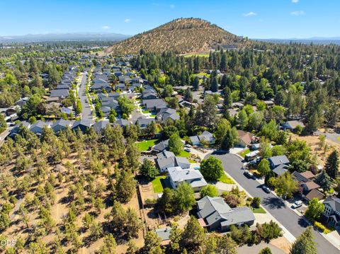 Tiny photo for 2034 NE Bluebird Court NE, Bend, OR 97701 (MLS # 220224773)