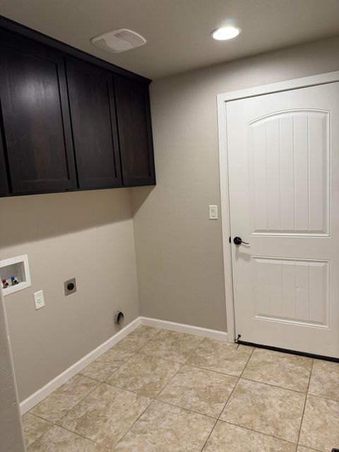 Tiny photo for 912 Stonewater Drive, Eagle Point, OR 97524 (MLS # 220212142)