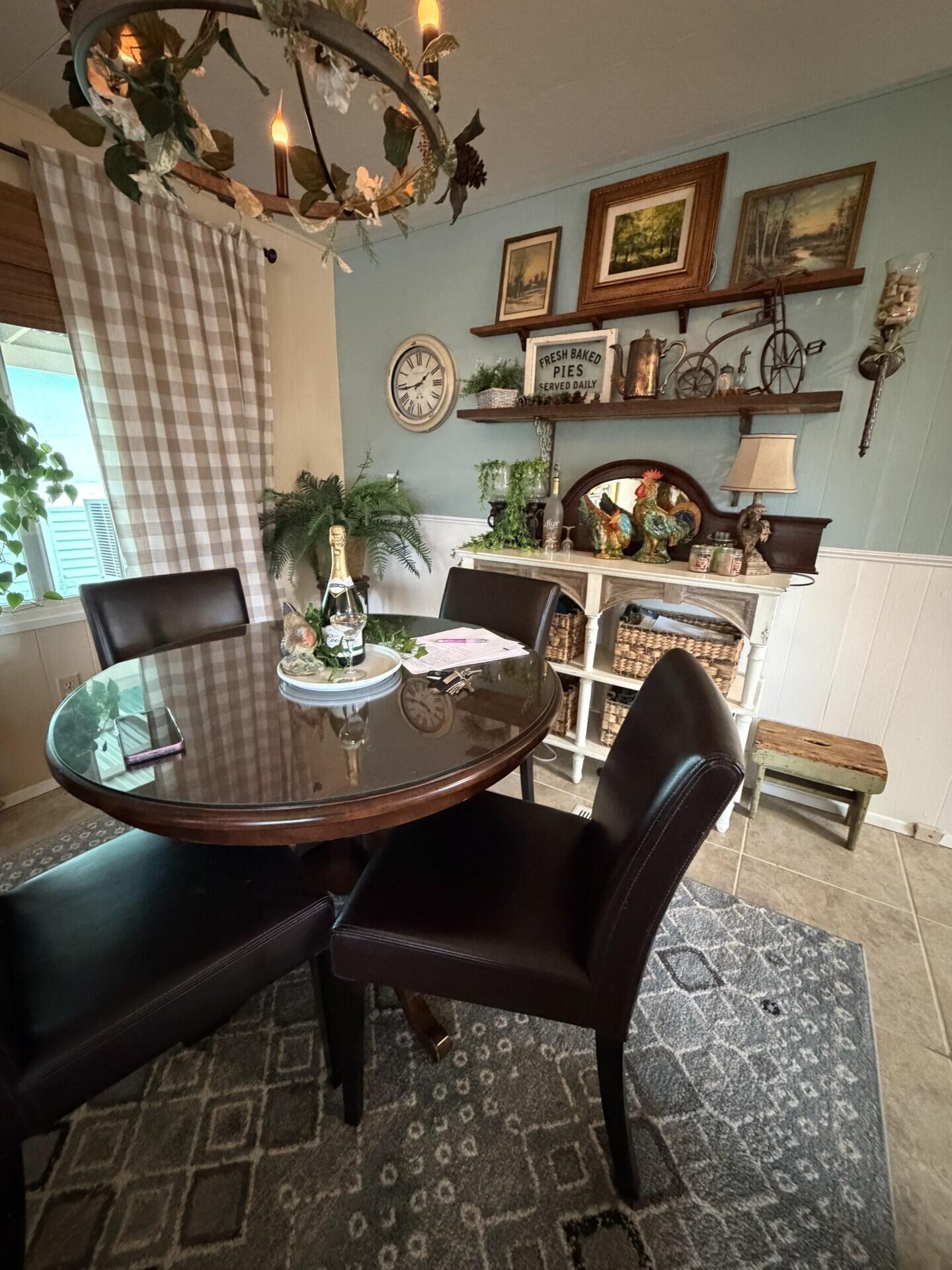 Rogue Lea Estates - Residential