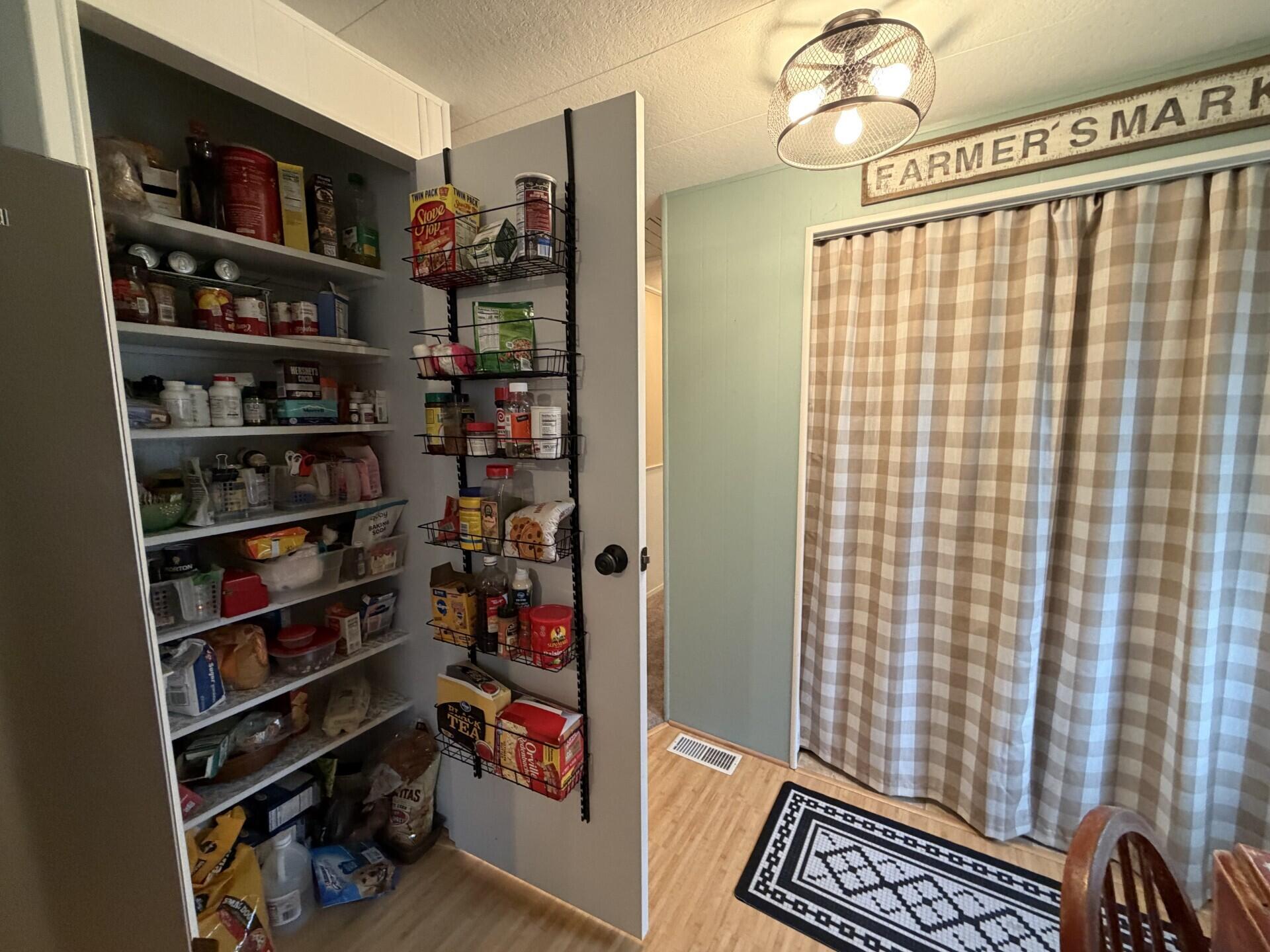 Rogue Lea Estates - Residential