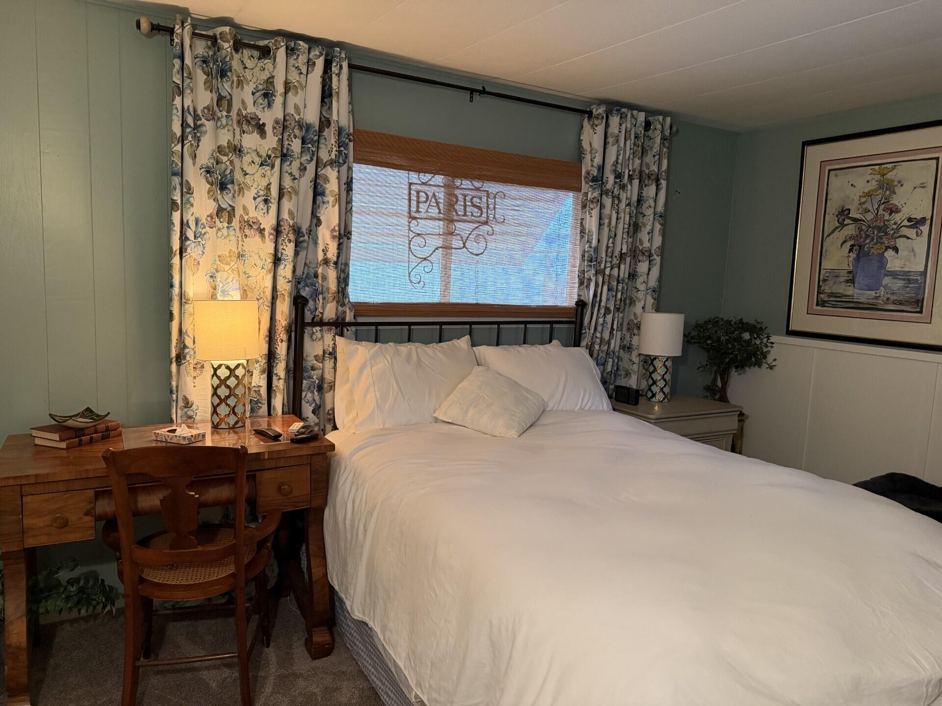 Rogue Lea Estates - Residential