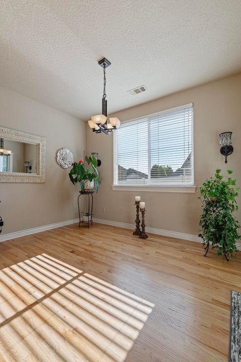 Tiny photo for 128 Oak Point Drive, Eagle Point, OR 97524 (MLS # 220221190)