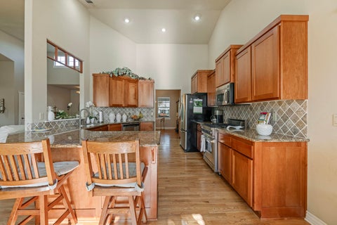 Tiny photo for 128 Oak Point Drive, Eagle Point, OR 97524 (MLS # 220221190)