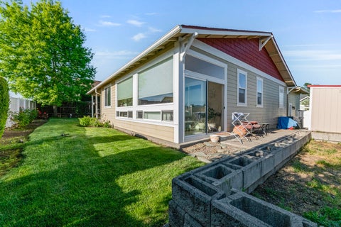 Tiny photo for 128 Oak Point Drive, Eagle Point, OR 97524 (MLS # 220221190)