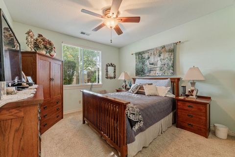 Tiny photo for 128 Oak Point Drive, Eagle Point, OR 97524 (MLS # 220221190)