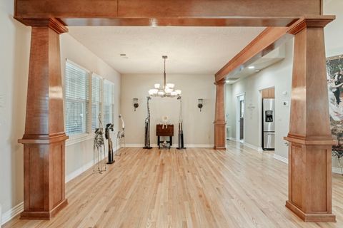 Tiny photo for 128 Oak Point Drive, Eagle Point, OR 97524 (MLS # 220221190)
