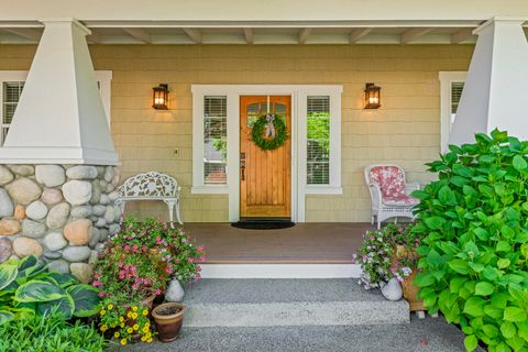 Tiny photo for 128 Oak Point Drive, Eagle Point, OR 97524 (MLS # 220221190)