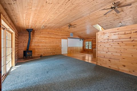 Tiny photo for 453 Glendon Road, Kerby, OR 97531 (MLS # 220219959)