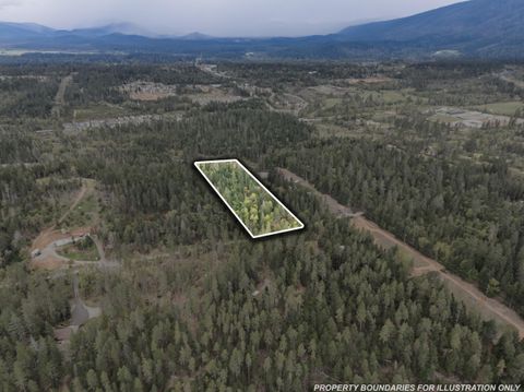 Tiny photo for 453 Glendon Road, Kerby, OR 97531 (MLS # 220219959)