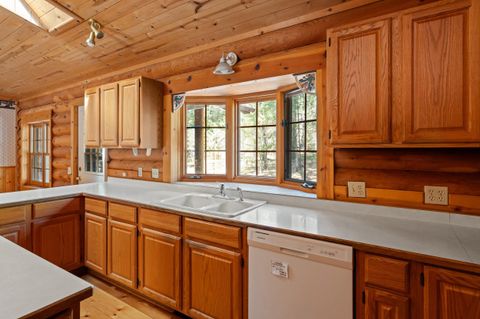 Tiny photo for 453 Glendon Road, Kerby, OR 97531 (MLS # 220219959)