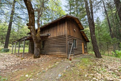 Tiny photo for 453 Glendon Road, Kerby, OR 97531 (MLS # 220219959)