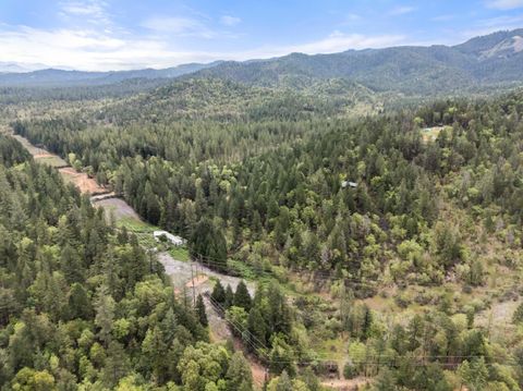 Tiny photo for 453 Glendon Road, Kerby, OR 97531 (MLS # 220219959)