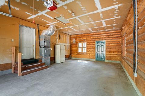 Tiny photo for 453 Glendon Road, Kerby, OR 97531 (MLS # 220219959)