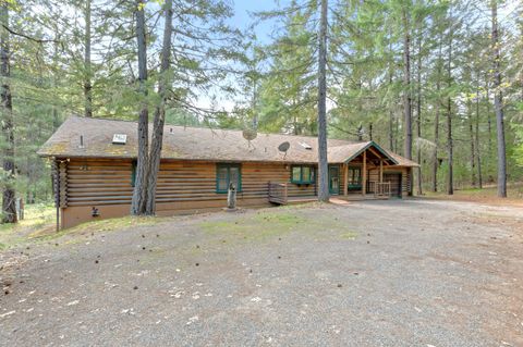 Photo of 453 Glendon Road, Kerby, OR 97531 (MLS # 220219959)