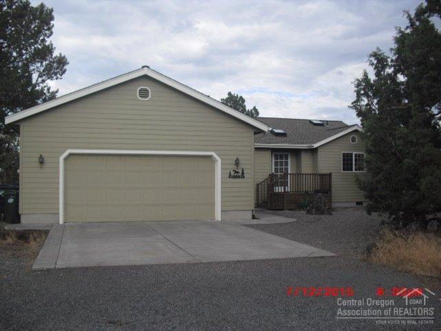 What a great find! Sm acreage,sgl level hm & located on a cul de sac plus backs to BLM. The hm features forced air heat & a heat pump. Wood stove sold as is (handle needs fixed)Very light & bright breakfast nook to enjoy those mornings while looking out over the high desert. Master is separate from the other 2 bedrooms. Huge laundry and a great walk in pantry.The hall bath was recently remodeled with high end touches. Plenty of rm for horses, RV and toys.