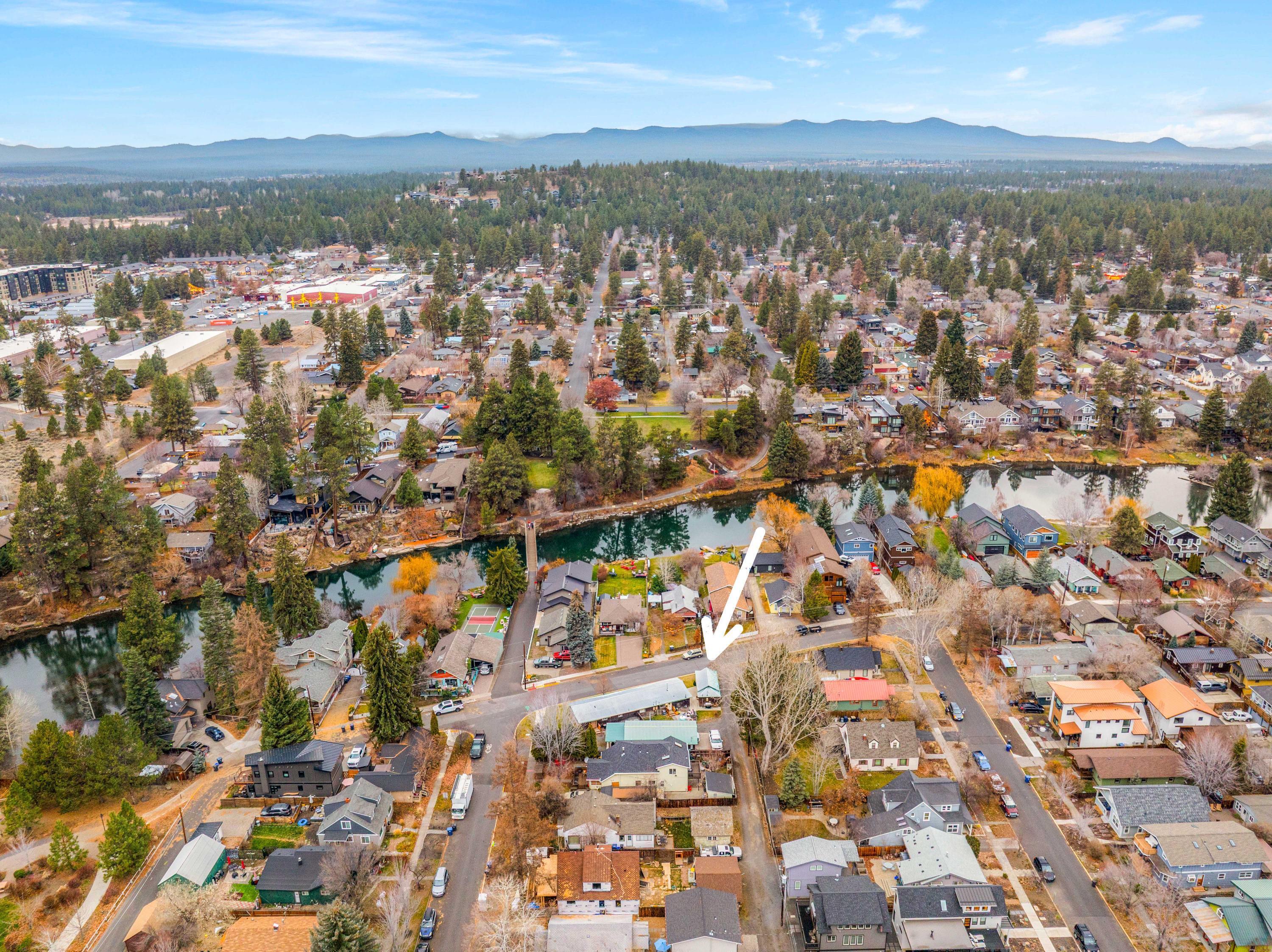 202 NW Riverfront Street