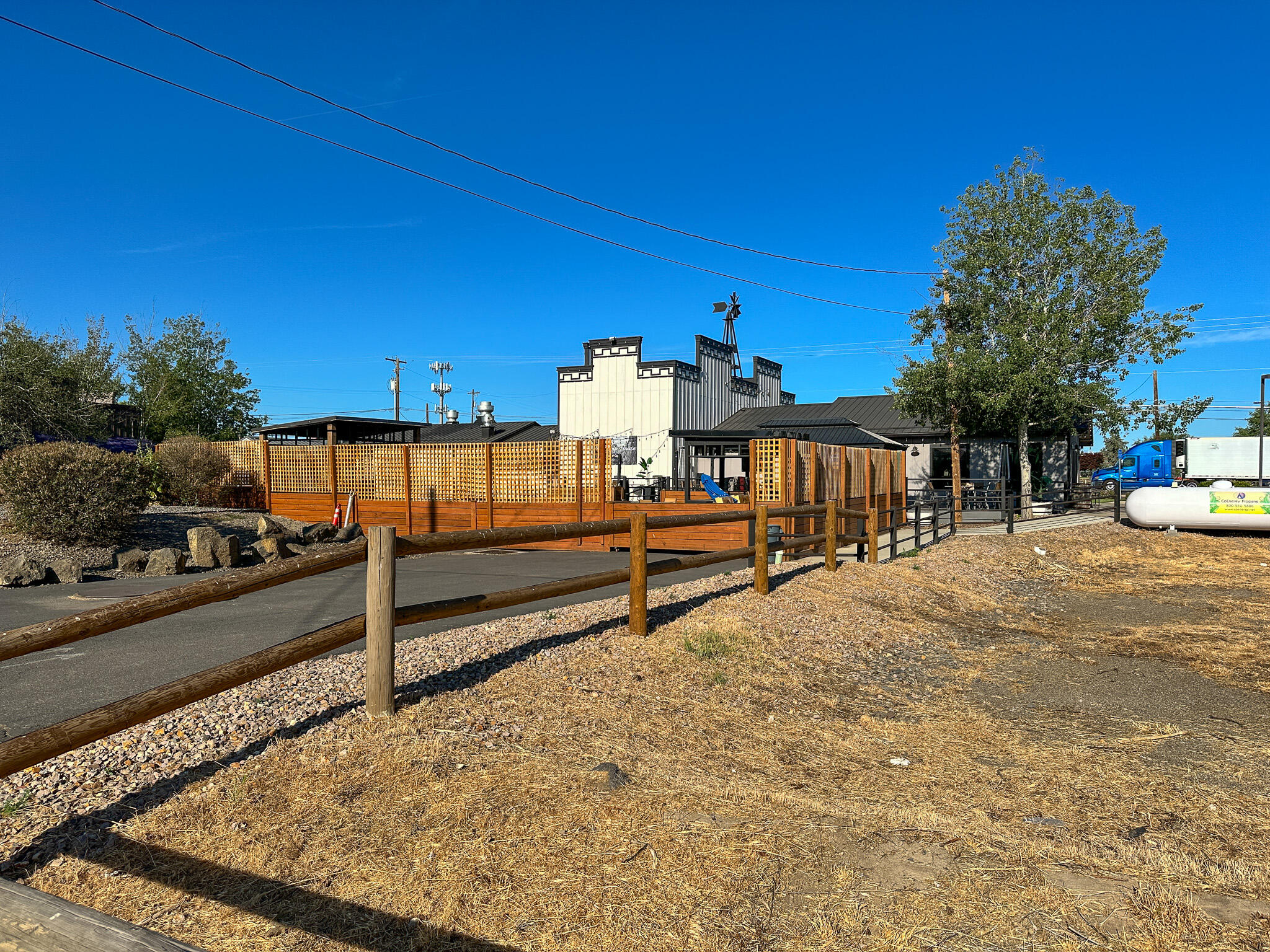 Hillman - Commercial Sale