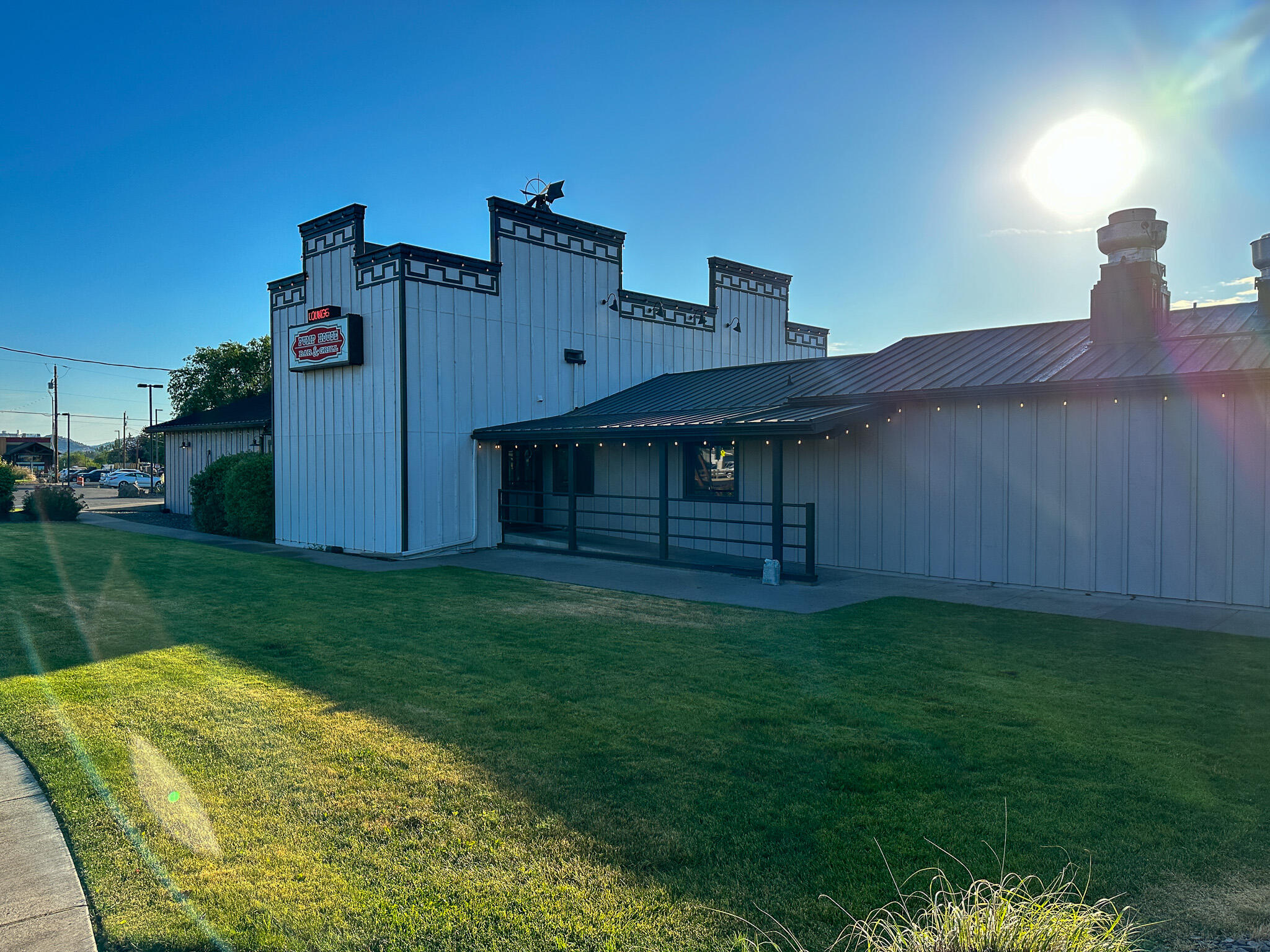 Hillman - Commercial Sale