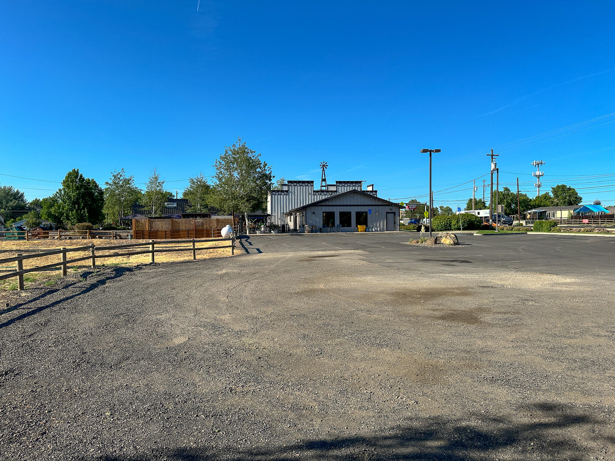 Hillman - Commercial Sale