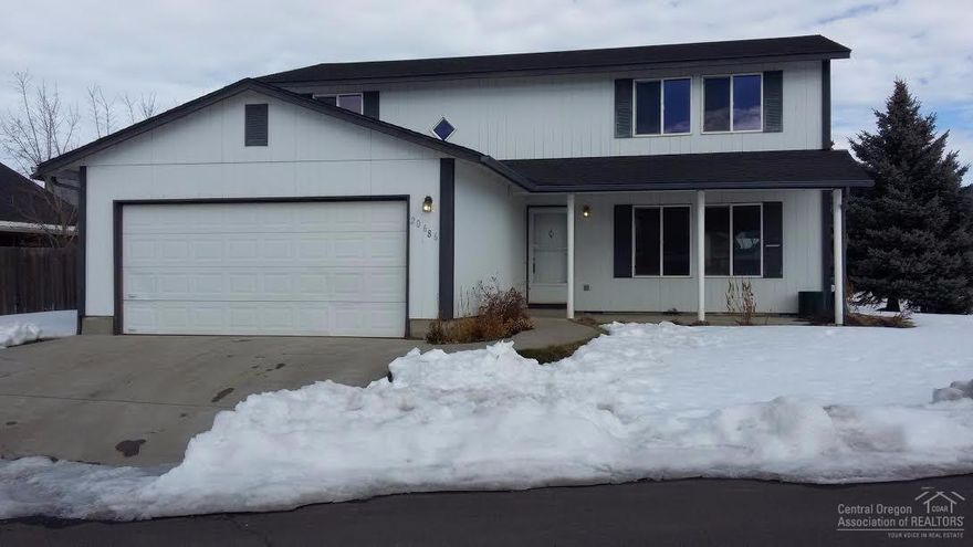 Nice family home on a corner lot in a great northeast location. 4 bedrooms, 2.5 baths, large family room downstairs. Huge middle upstairs bedroom with mountain views. Additional parking or RV parking, landscaped, covered front porch. Near Boyd Acres, and great proximity to several shopping areas. Home is priced to sell!