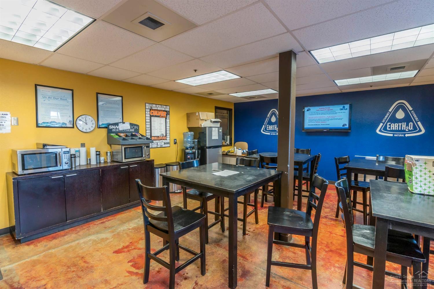 CLAJ - Commercial Sale