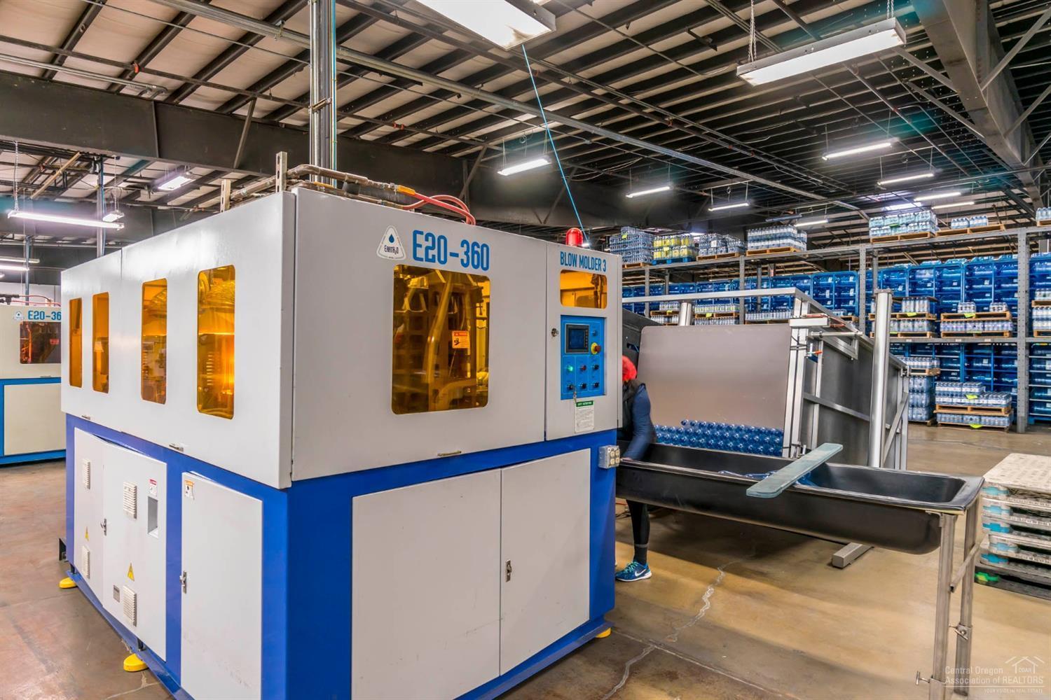 CLAJ - Commercial Sale