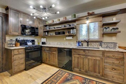 Tiny photo for 4836 Hyatt Prairie Road, Ashland, OR 97520 (MLS # 220216907)