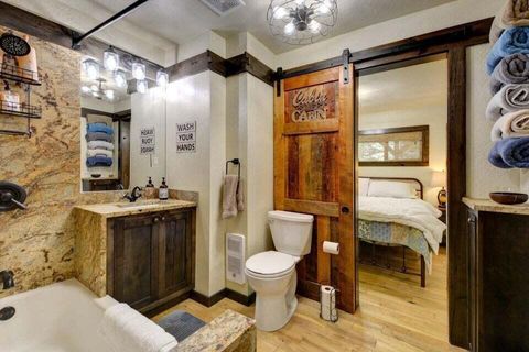 Tiny photo for 4836 Hyatt Prairie Road, Ashland, OR 97520 (MLS # 220216907)