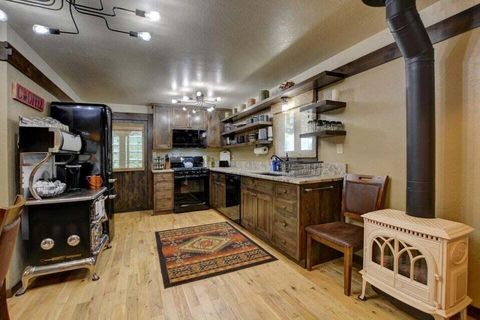 Tiny photo for 4836 Hyatt Prairie Road, Ashland, OR 97520 (MLS # 220216907)