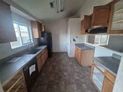 Tiny photo for 8028 Thunderhead Avenue, White City, OR 97503 (MLS # 220214002)