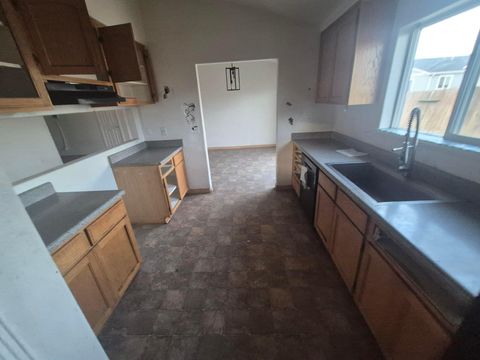 Tiny photo for 8028 Thunderhead Avenue, White City, OR 97503 (MLS # 220214002)