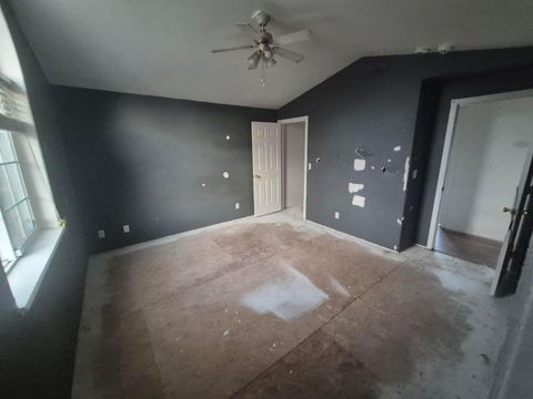 Tiny photo for 8028 Thunderhead Avenue, White City, OR 97503 (MLS # 220214002)