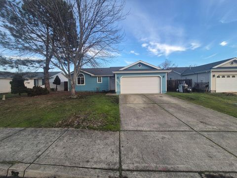 Photo of 8028 Thunderhead Avenue, White City, OR 97503 (MLS # 220214002)